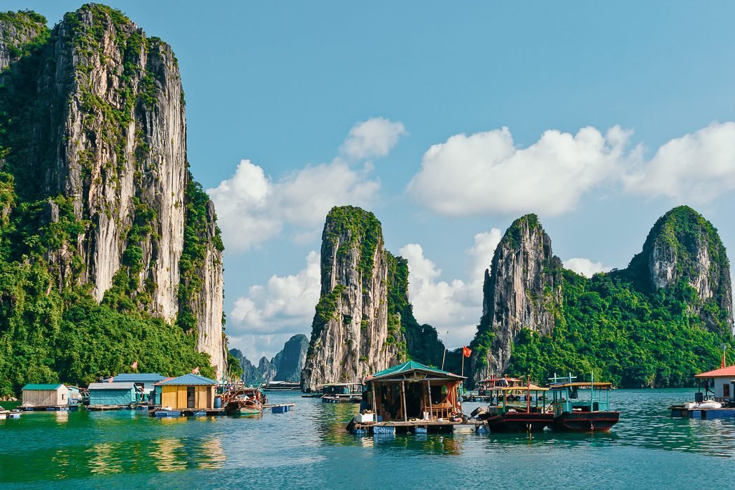 halong-bay-mountains